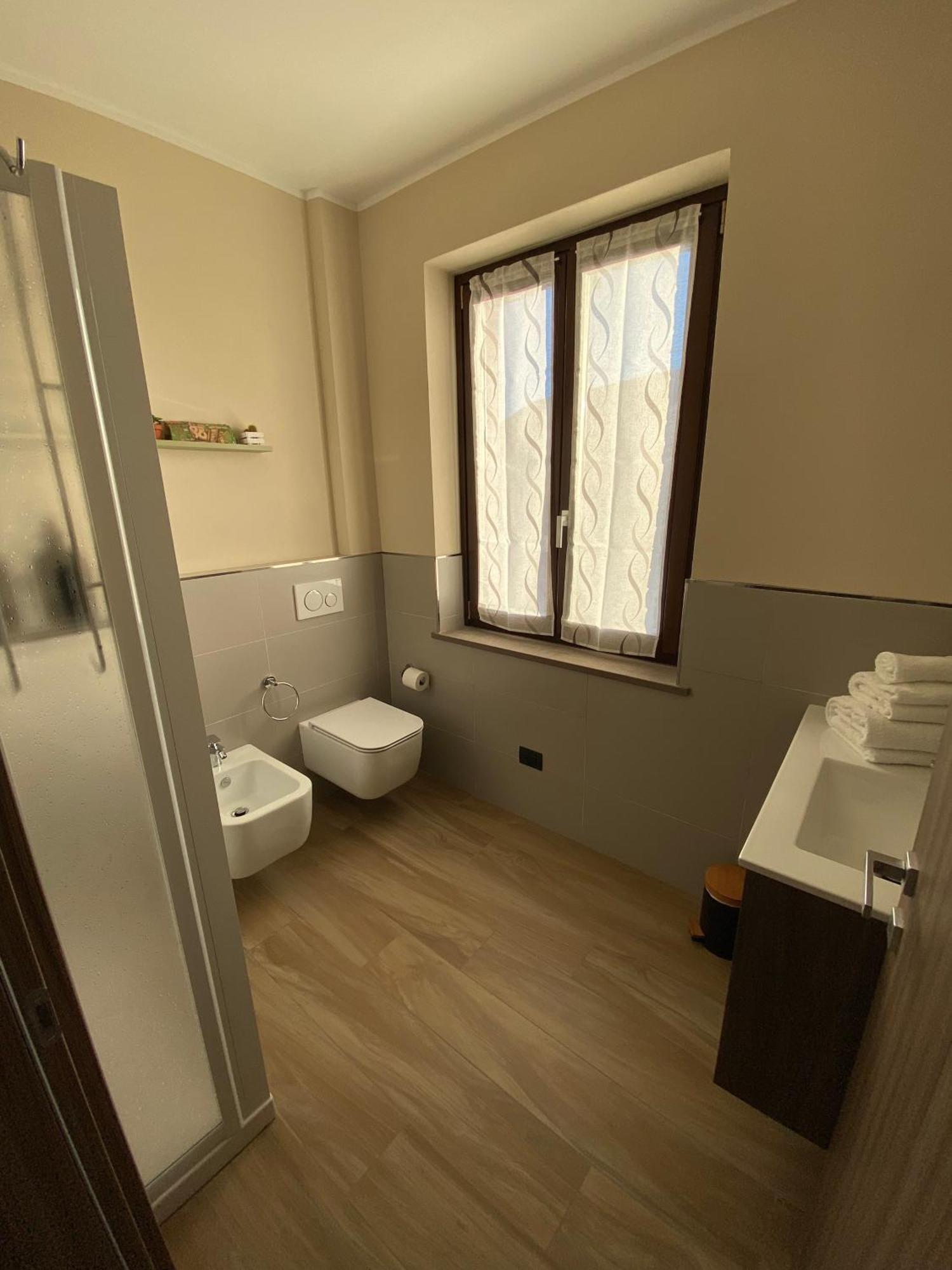 Casa Rubbo - Appartamento In Collina 'Monviso' ألبا المظهر الخارجي الصورة