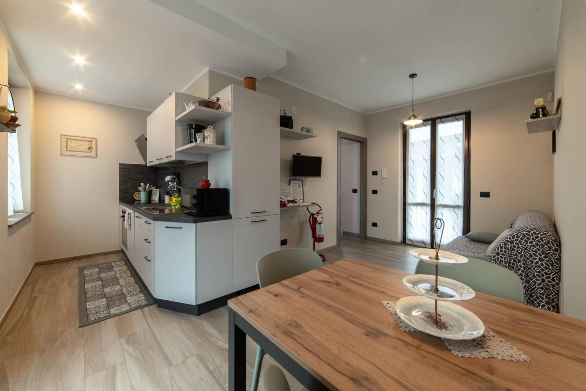 Casa Rubbo - Appartamento In Collina 'Monviso' ألبا المظهر الخارجي الصورة